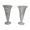 Paire de vases anciens en verre moulé