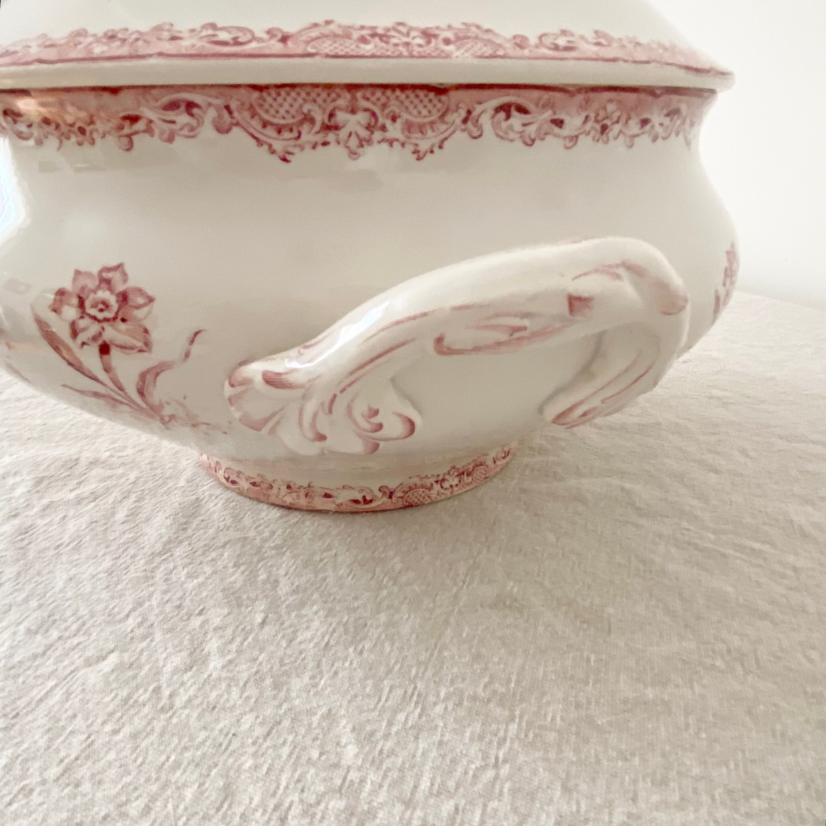 Old soup tureen sarreguemines (fontances) terre de fer