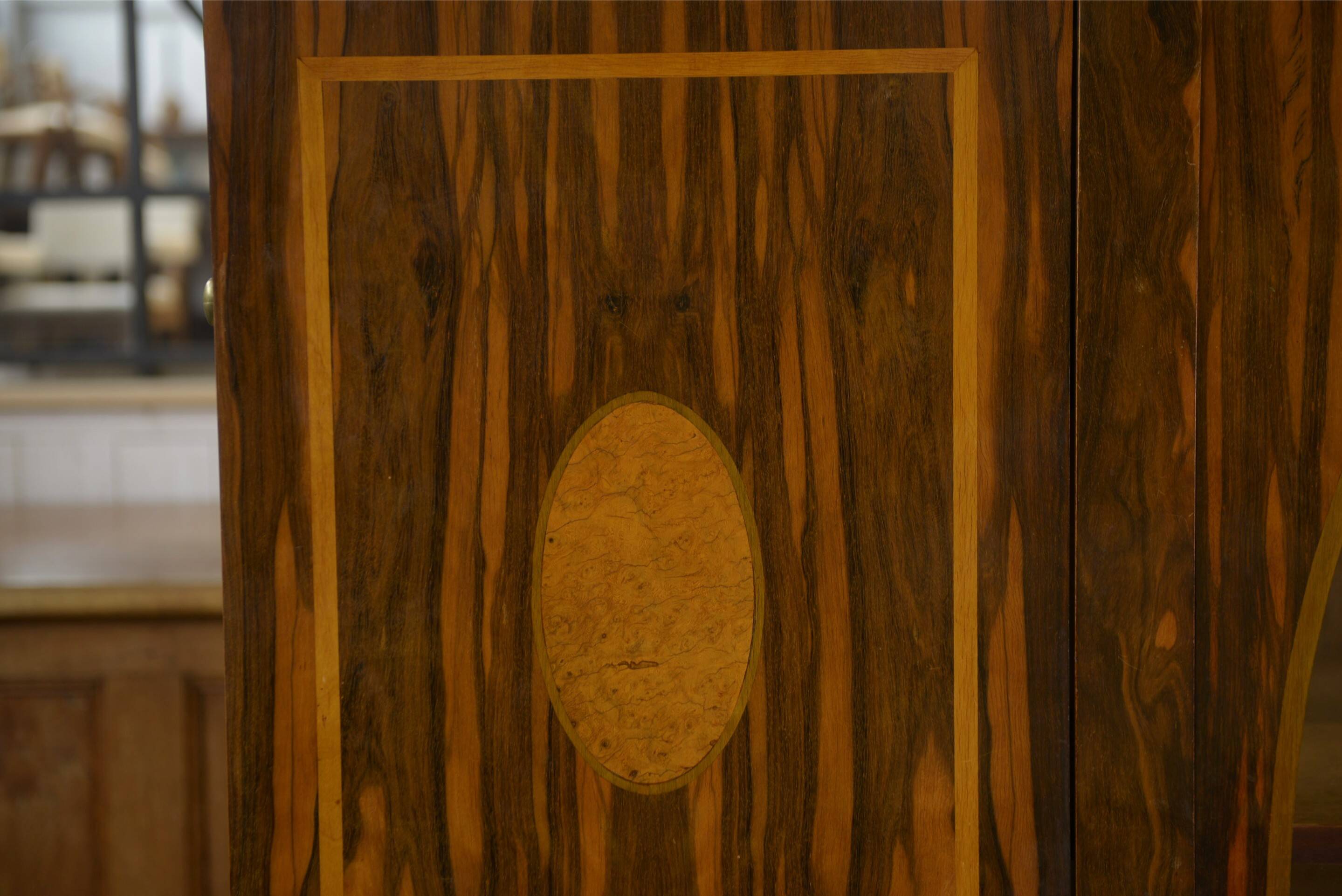 Armoire Art Déco néo-classique en placage d’ébène 1930’s