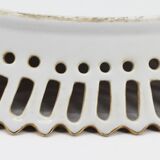 Plat central ajouré en porcelaine chinoise Adèle carey