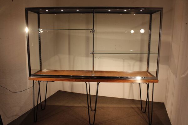 Vitrine d'exposition