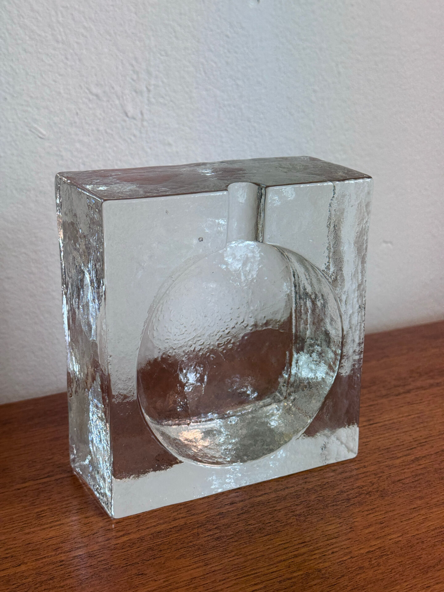 Vintage Brutalist schaal / asbak ijsglas