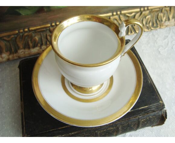 Tasse et soucoupe ancienne en porcelaine blanche et or XIXème avec poignée  forme tête de cygne | Selency