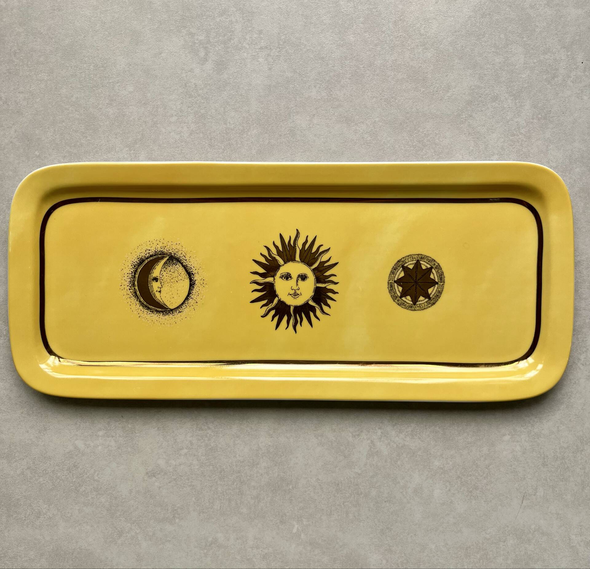Porcelain cake dish with gold decoration, Moon and Sun
