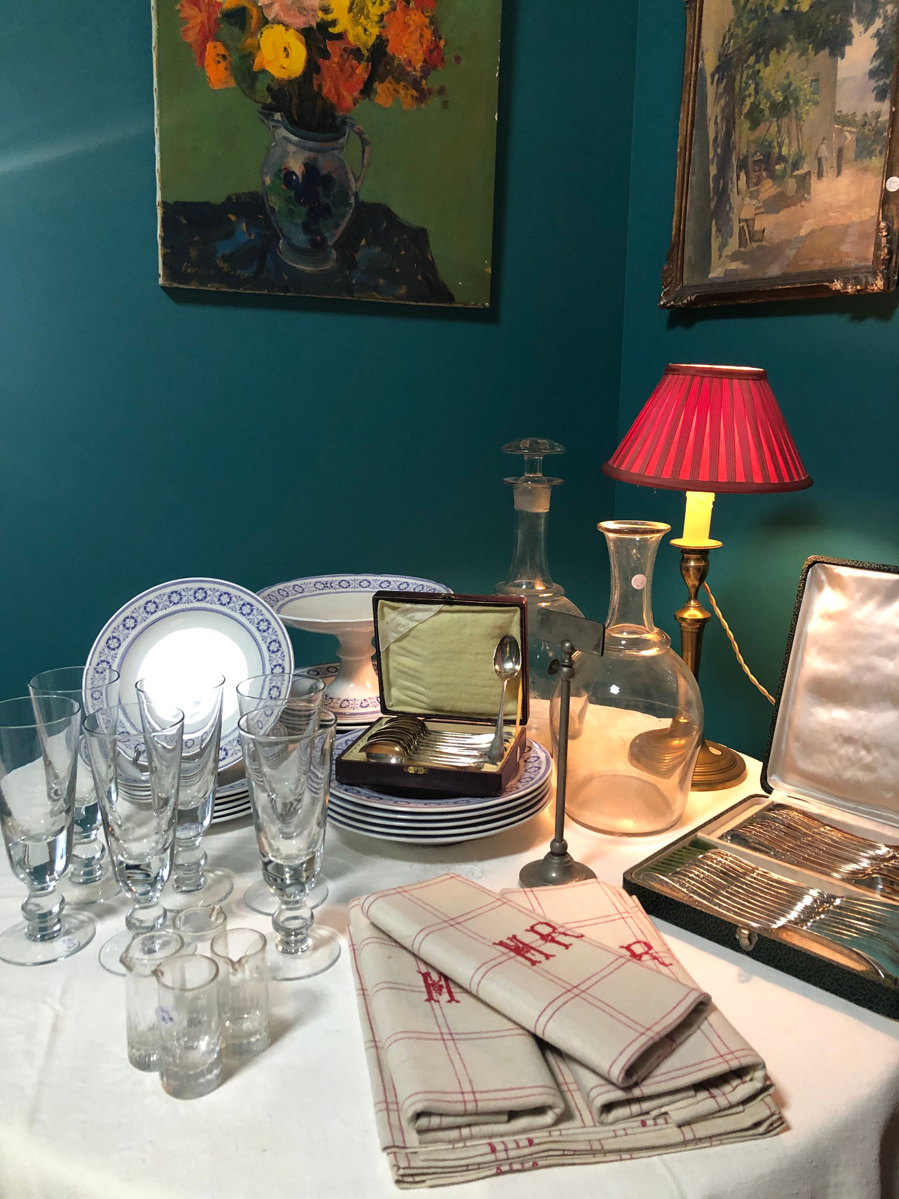 Lampe en bronze avec abat-jour rouge d'origine
