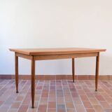 Scandinavian extendable table