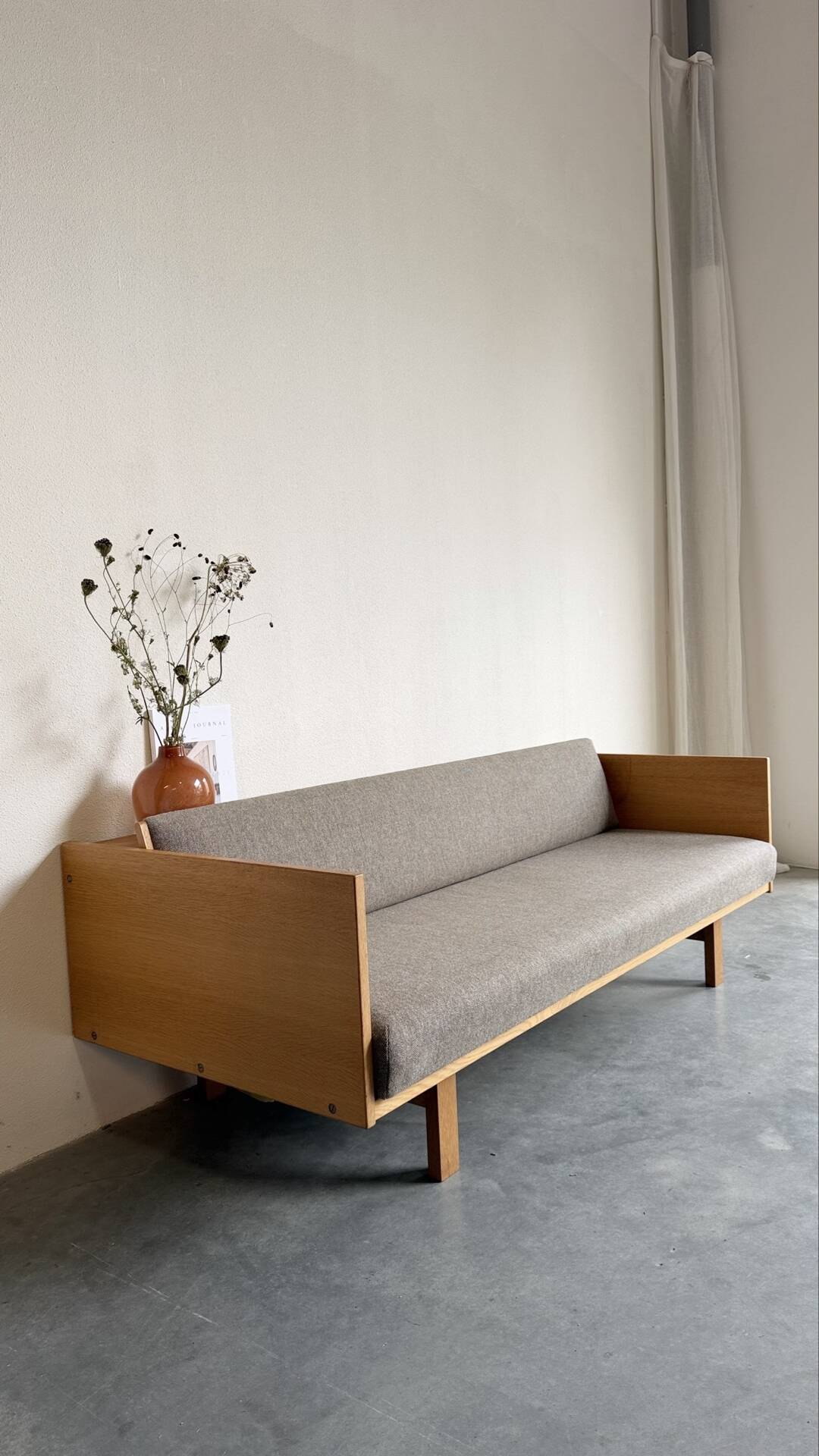 Vintage Daybed Hans Wegner oak