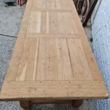 Rectangular table in raw oak