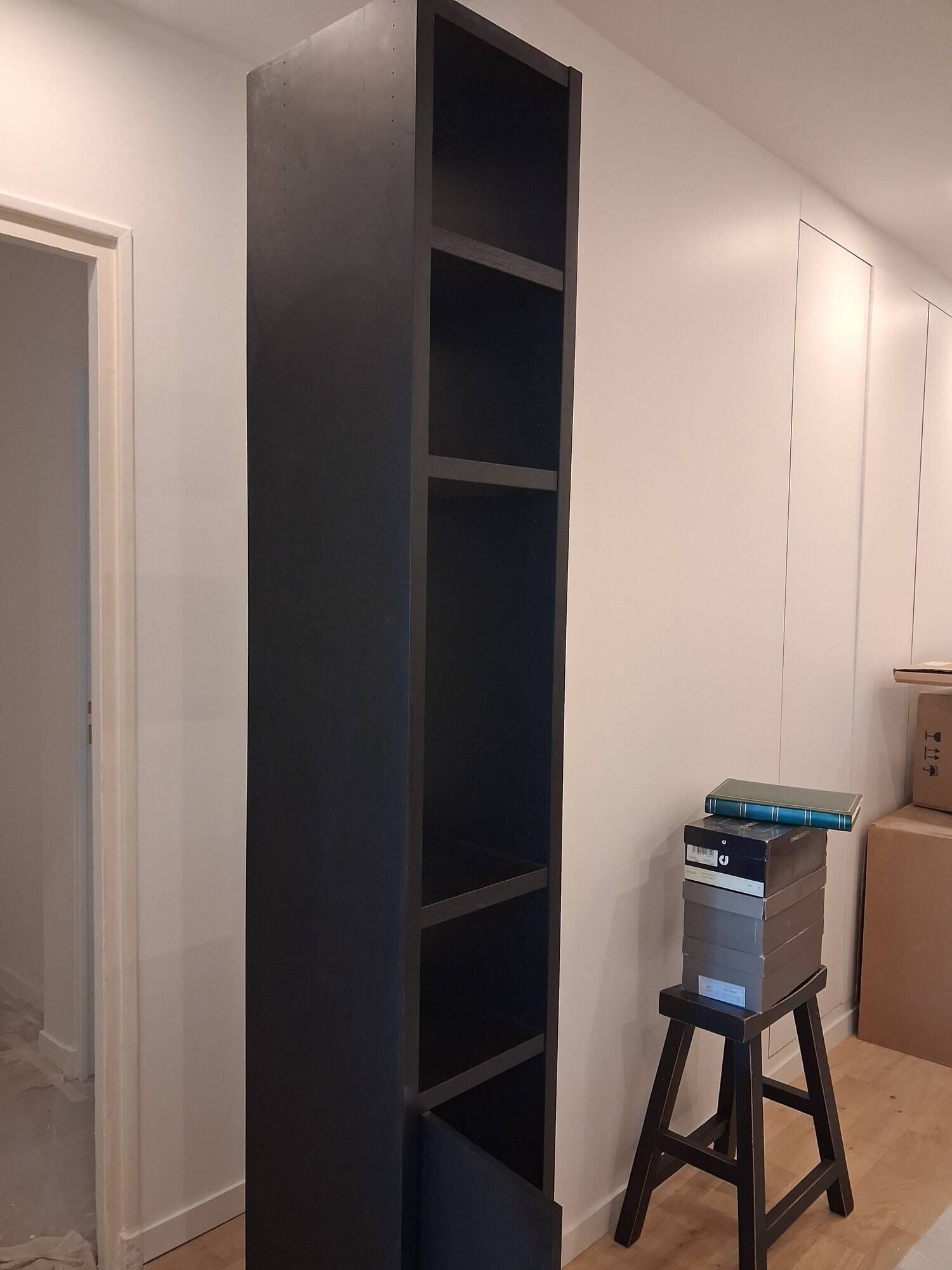 Bo Concept column