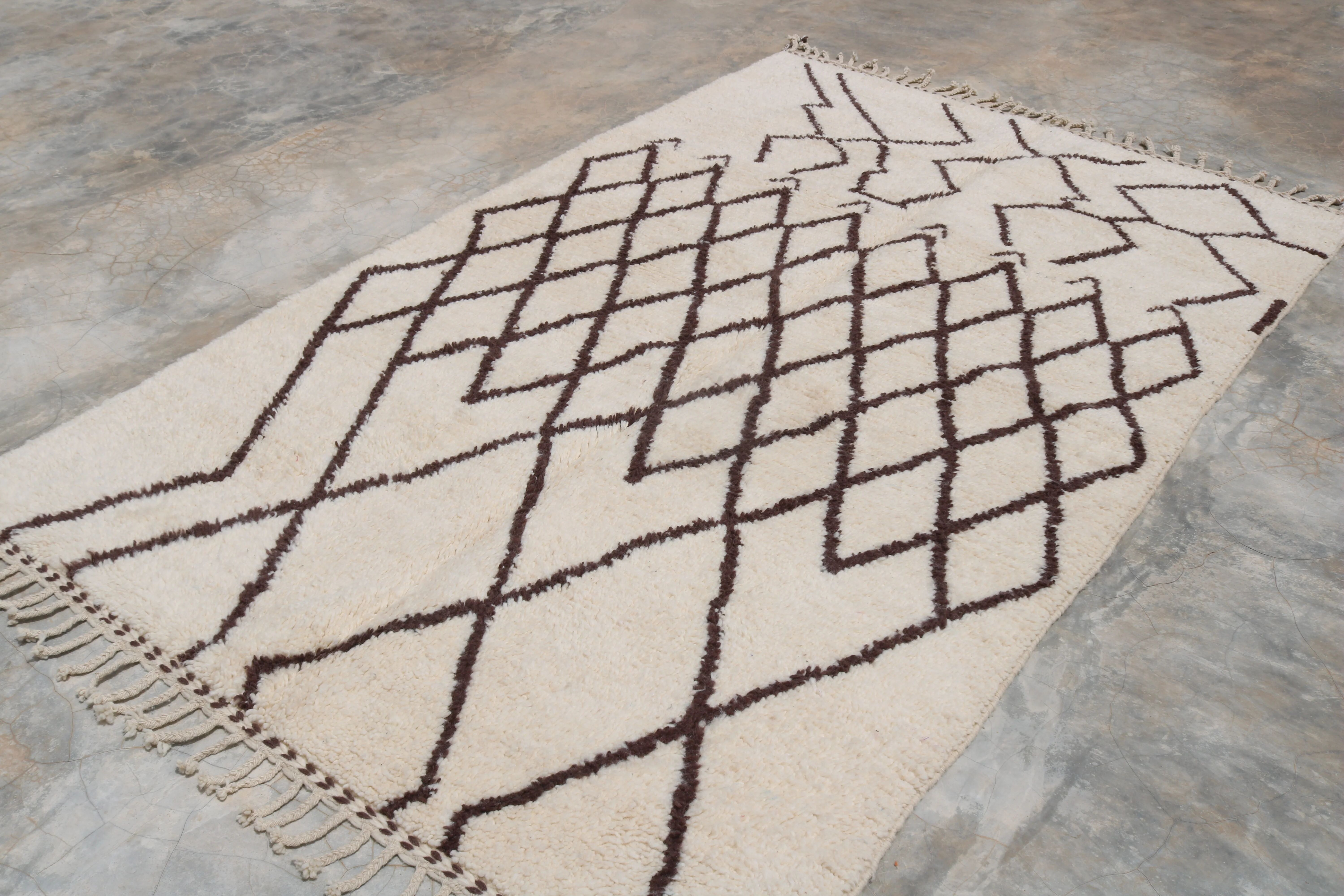 Beni Ouarain rug, 250 x 155 cm - AZ854