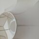 Abat-jour fleur en tissu blanc