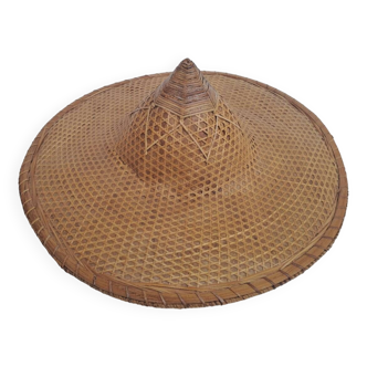 Ancien chapeau pointu Asiatique
