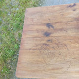 Limousin limousine farm table