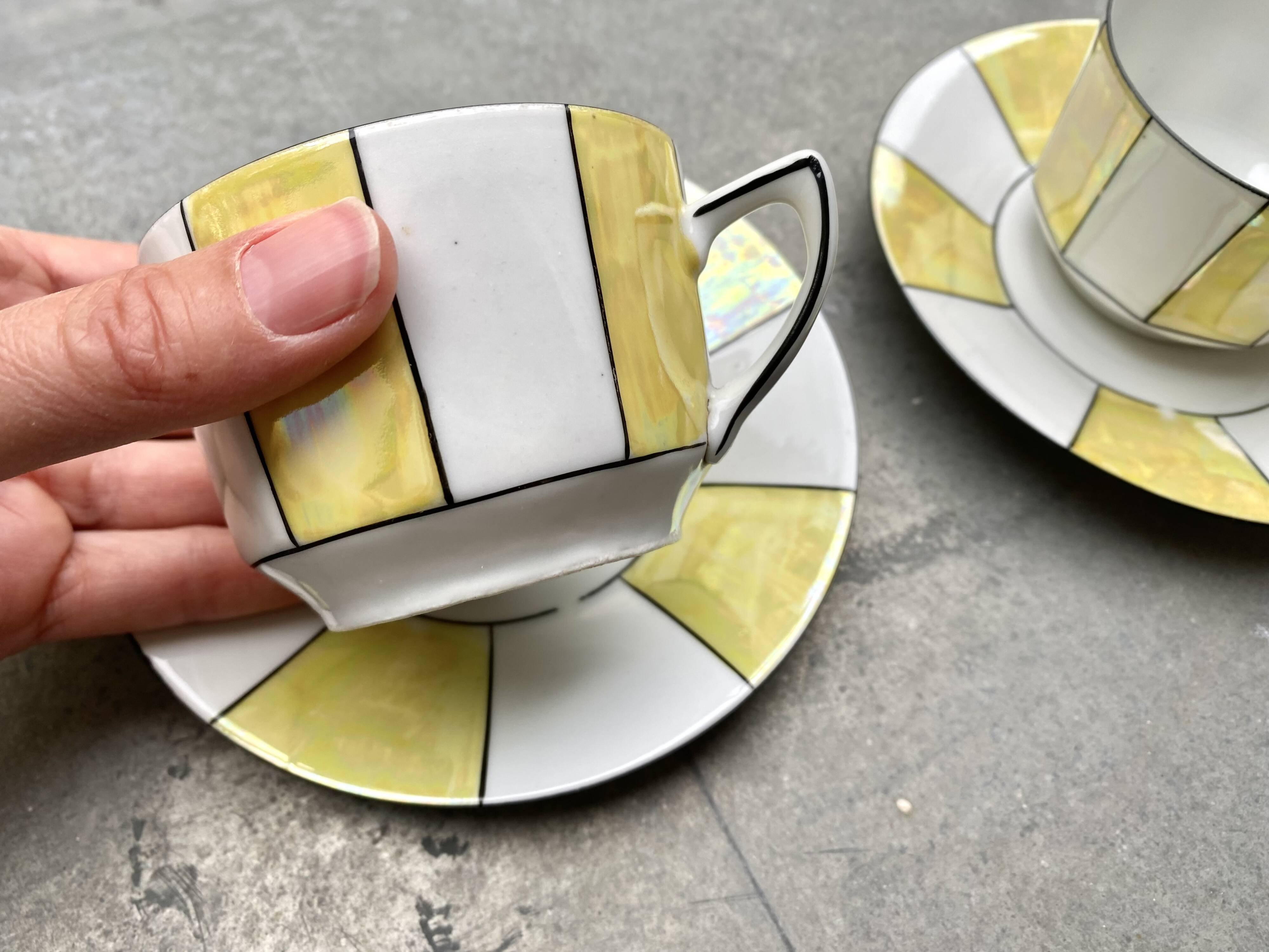 60s striped iridescent porcelain coffee service, 2 cups + 2 vintage saucers