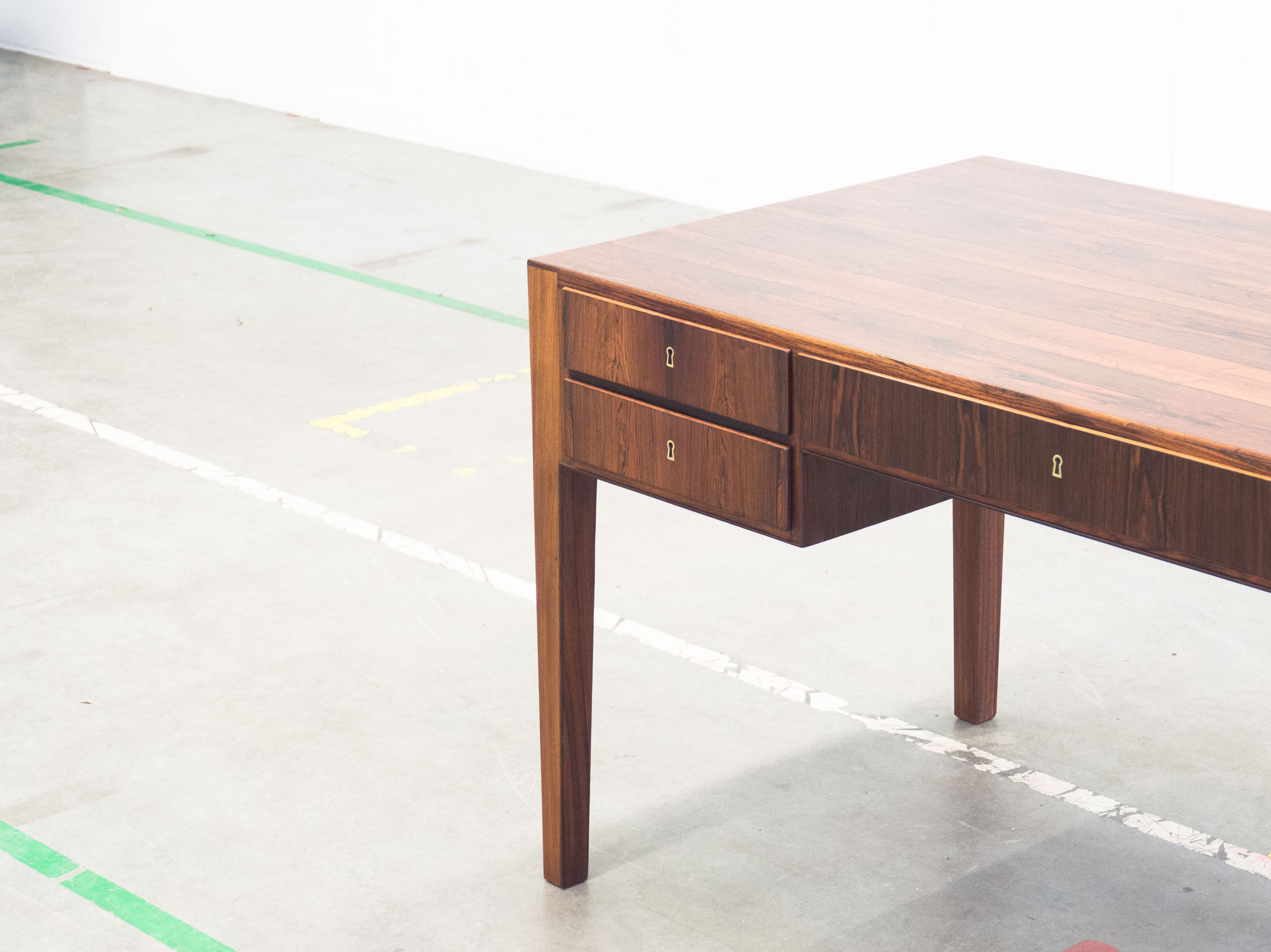 Haslev Møbelsnedkeri free standing rosewood desk