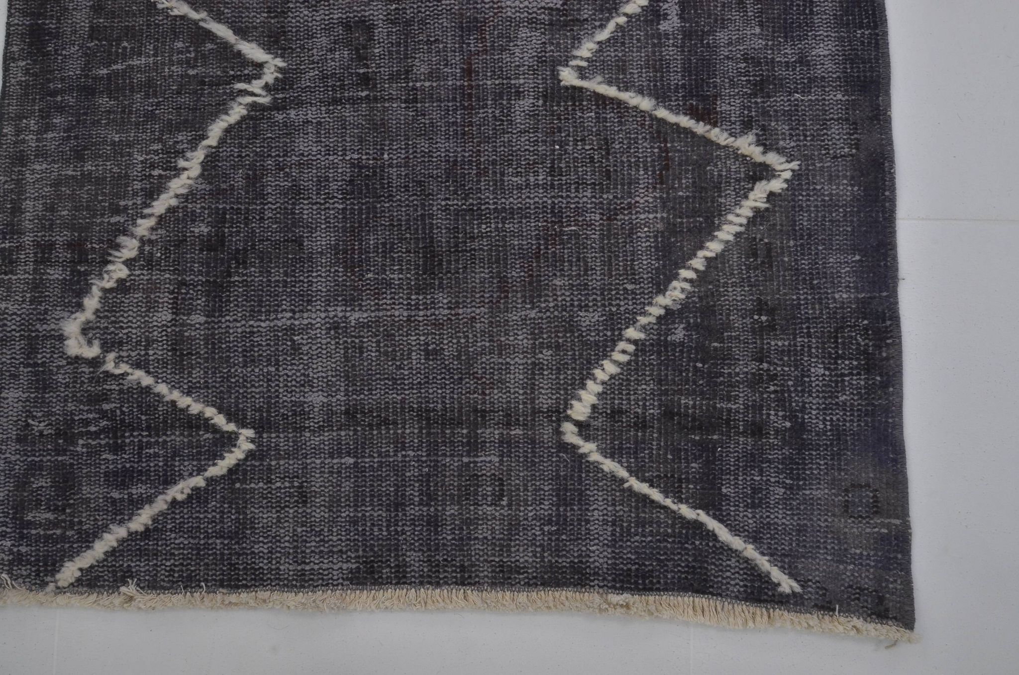 Tapis décoratif ancien en pompons sku 3826