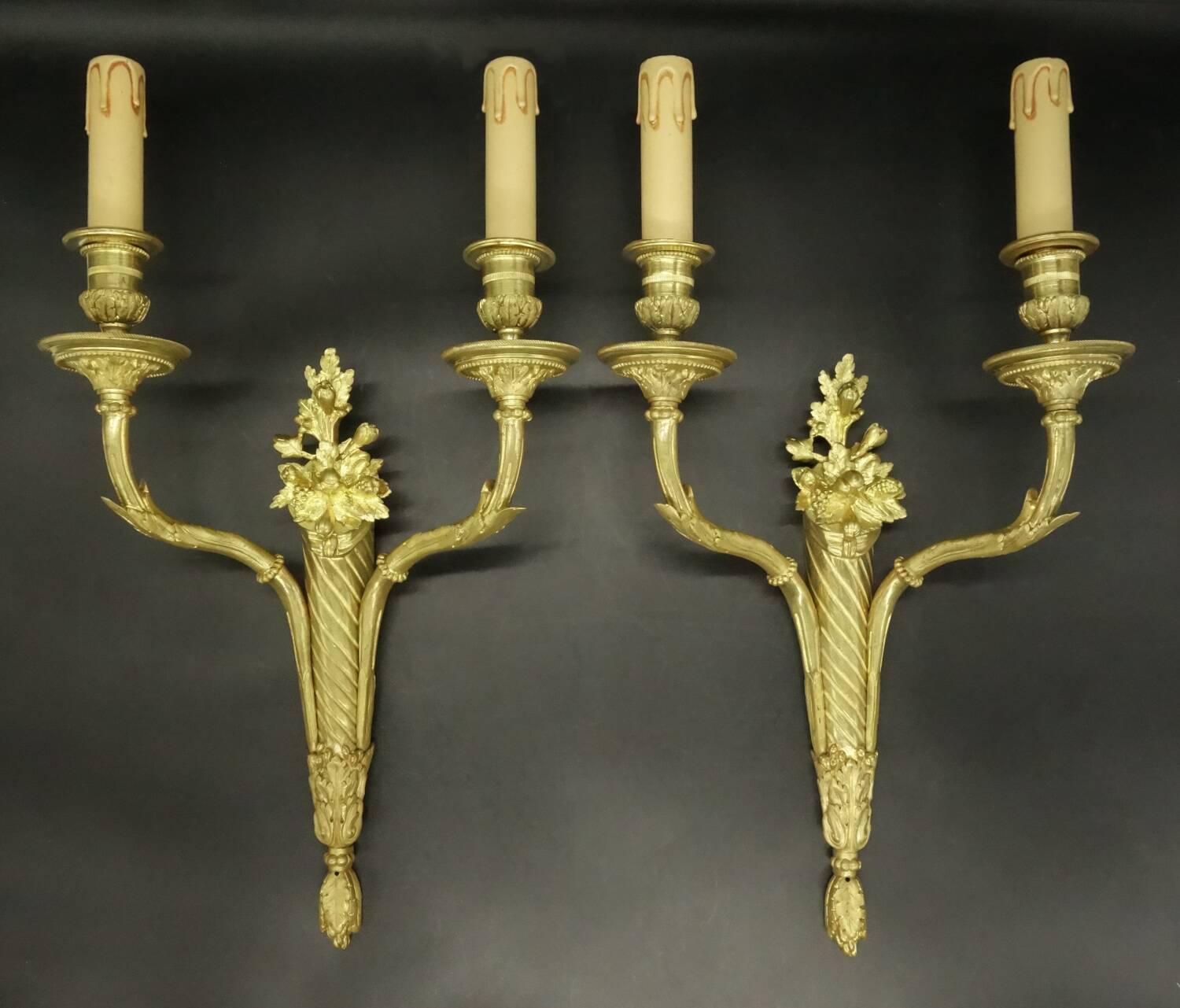 Pair of large Louis XVI style flower sconces from the 19th century - gilt bronze