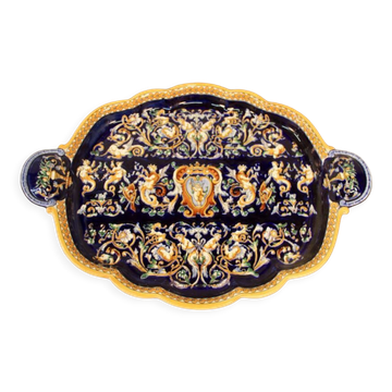Dish of Gien of chamfered shape