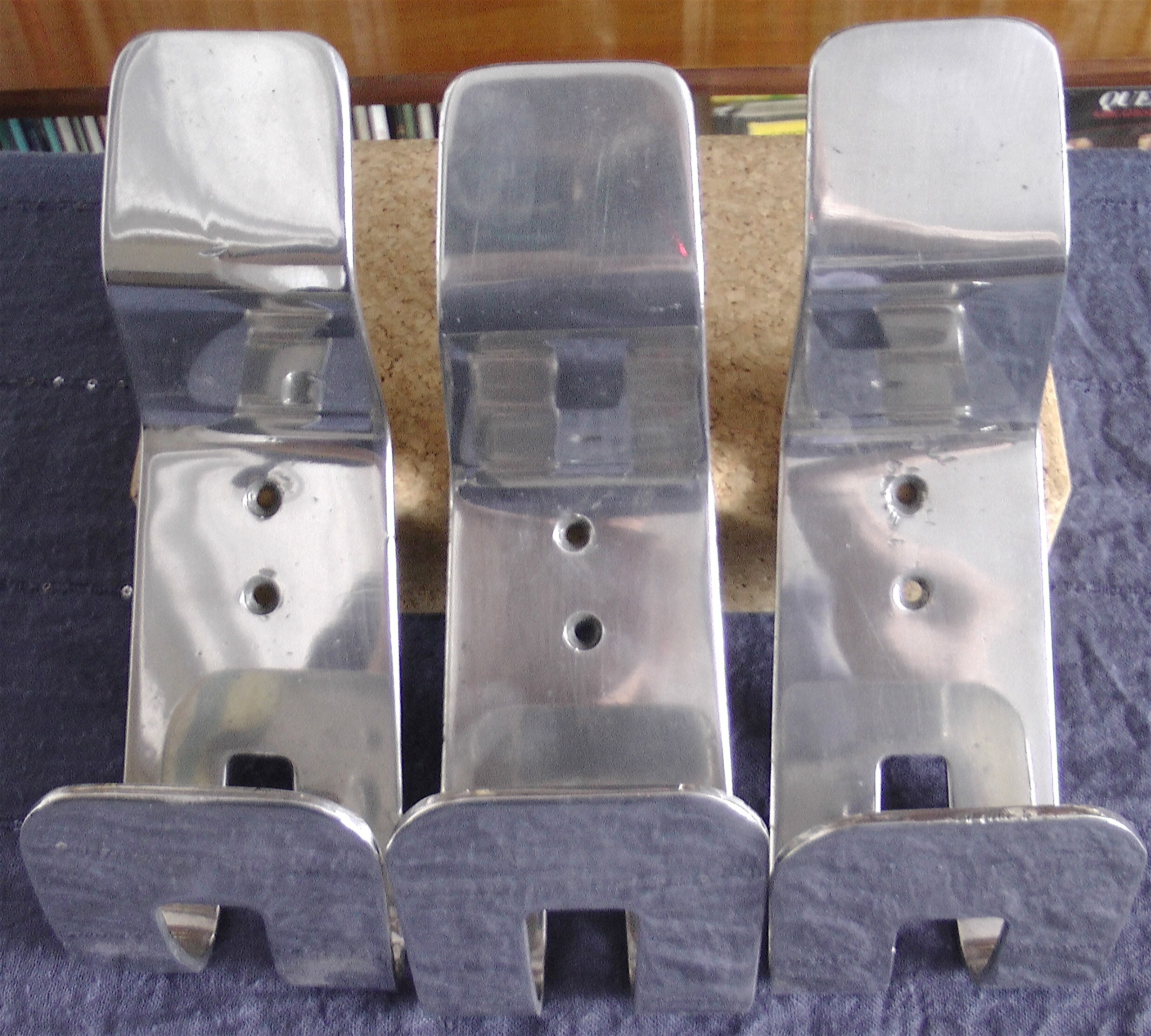 Aluminum patère 70s