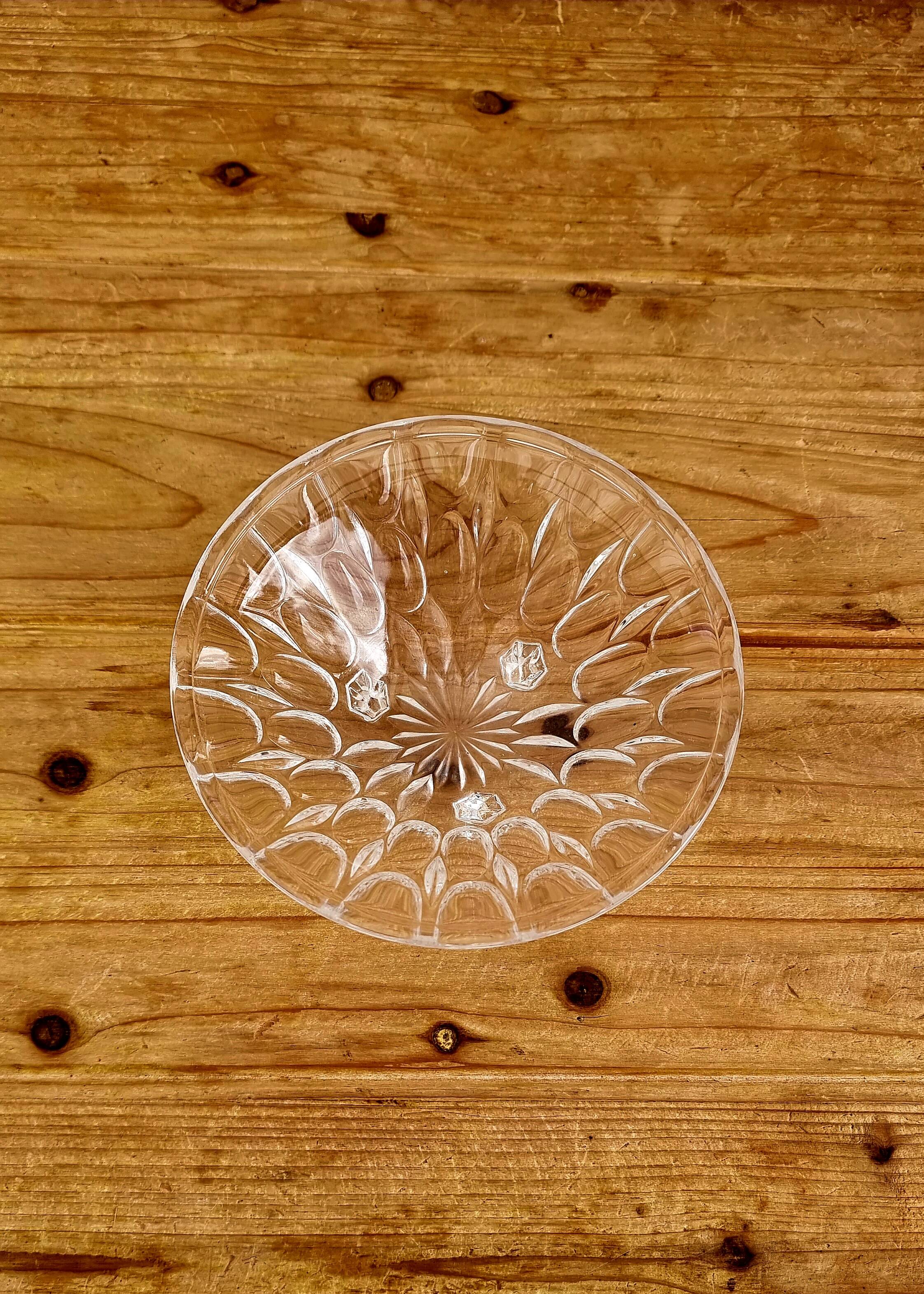Coupe en verre moulé