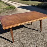 Farm table
