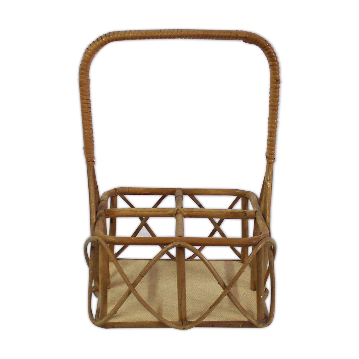 Rattan bottle holder