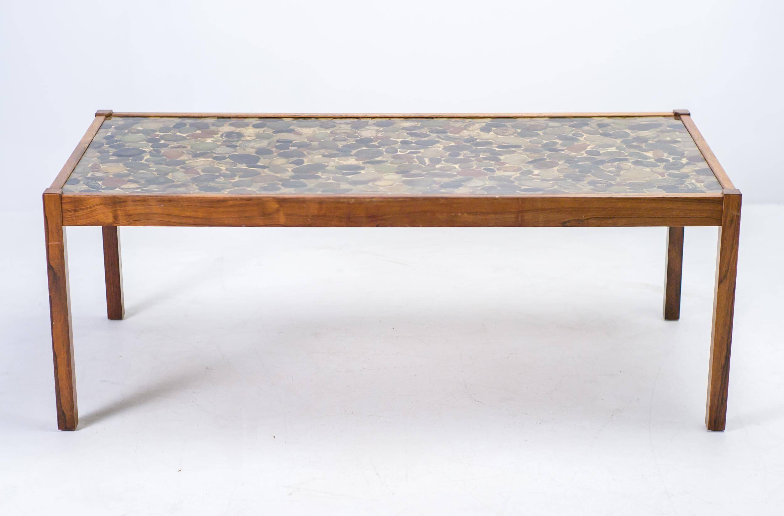 Table basse unique Pebbles d'Ib Kofod-Larsen