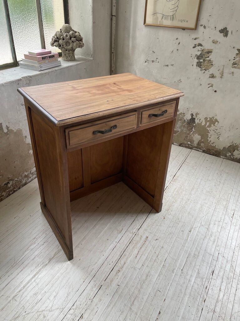 Oak trading post in early XXth century