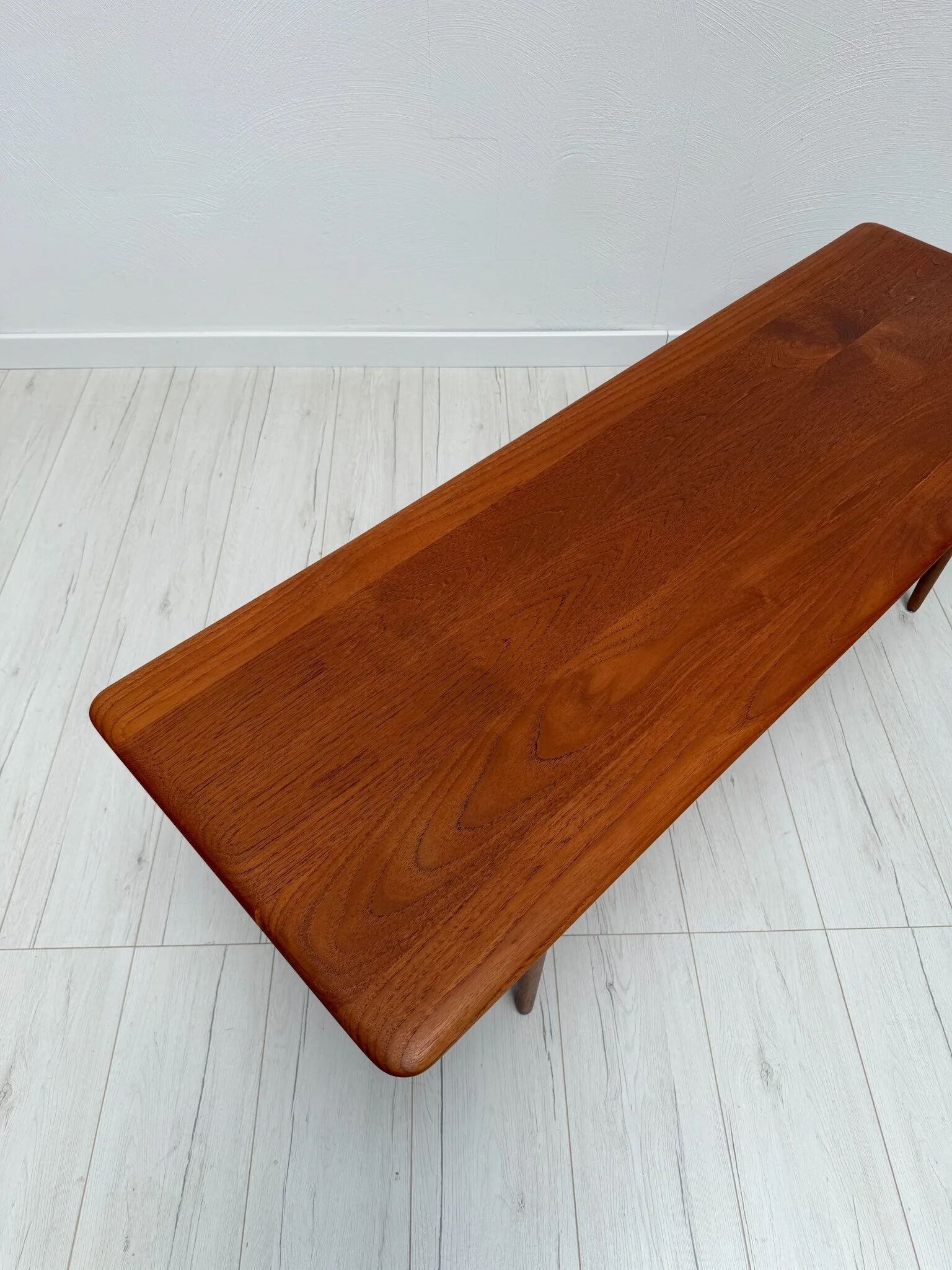 1950s Danish teak coffee table FD 516 by Peter Hvidt & Orla Mølgaard-Nielsen for France & Daverkosen