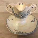 Gravy boat