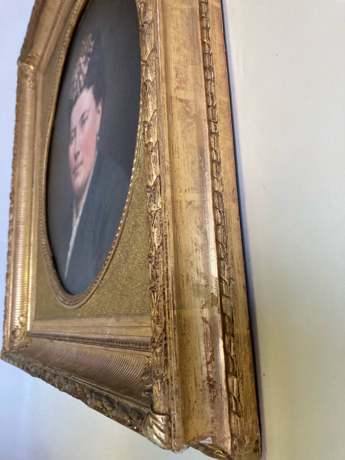 Portrait of a woman from the 19th century.