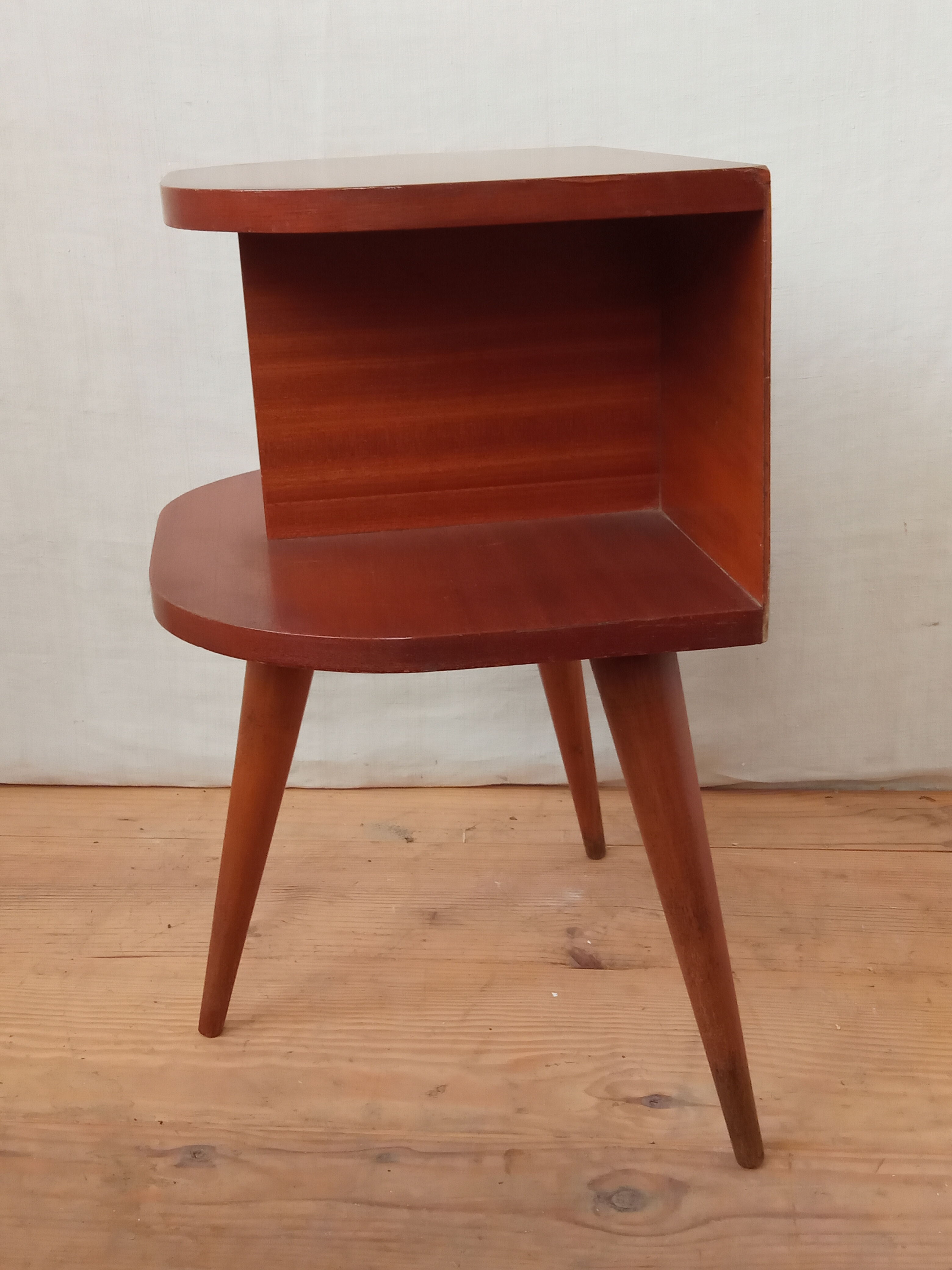 Tripod bedside 1950