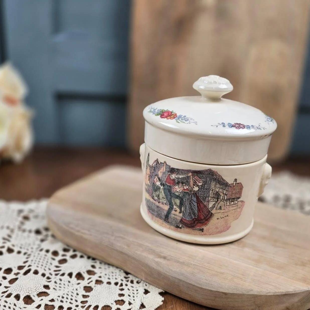 Antique storage jar Sarreguemines Obernai Henri Loux