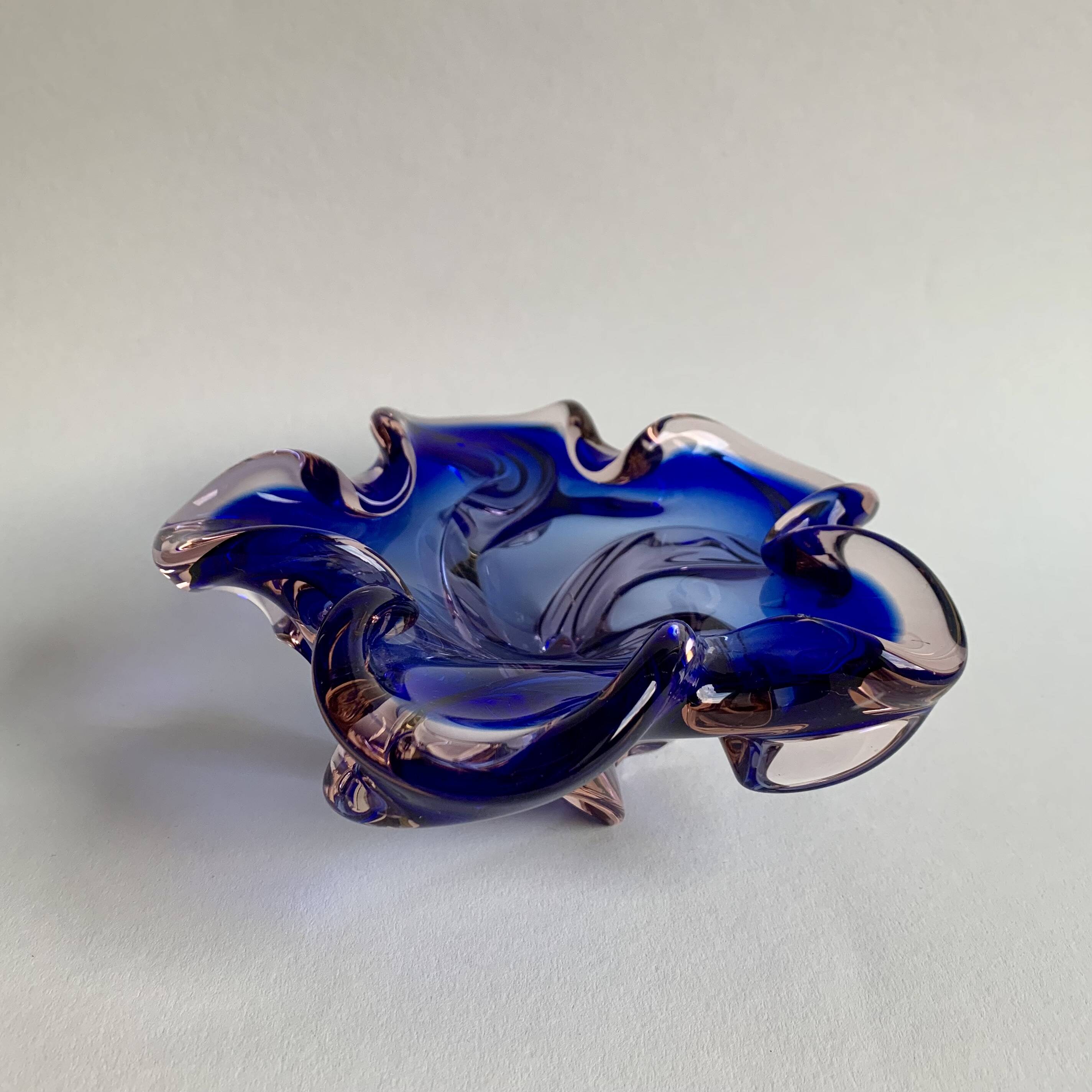 Cendrier/coupe décorative en verre tchèque vintage – années 1960