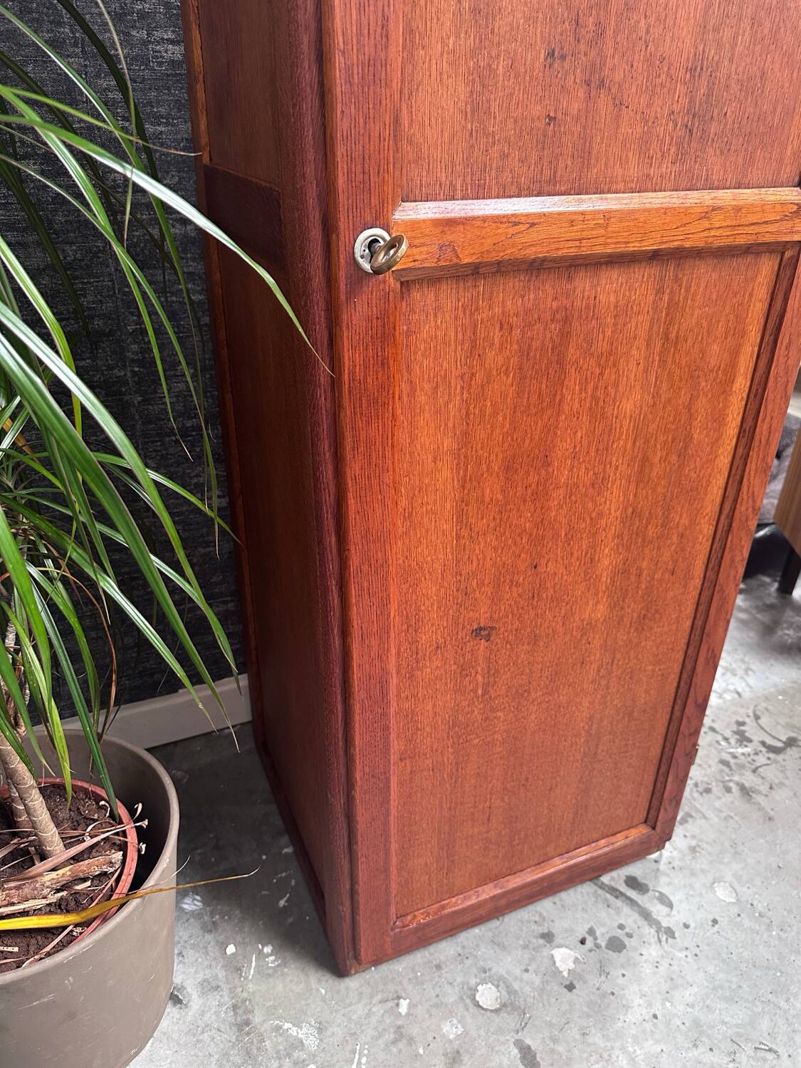 Standing man wardrobe