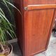 Armoire homme debout