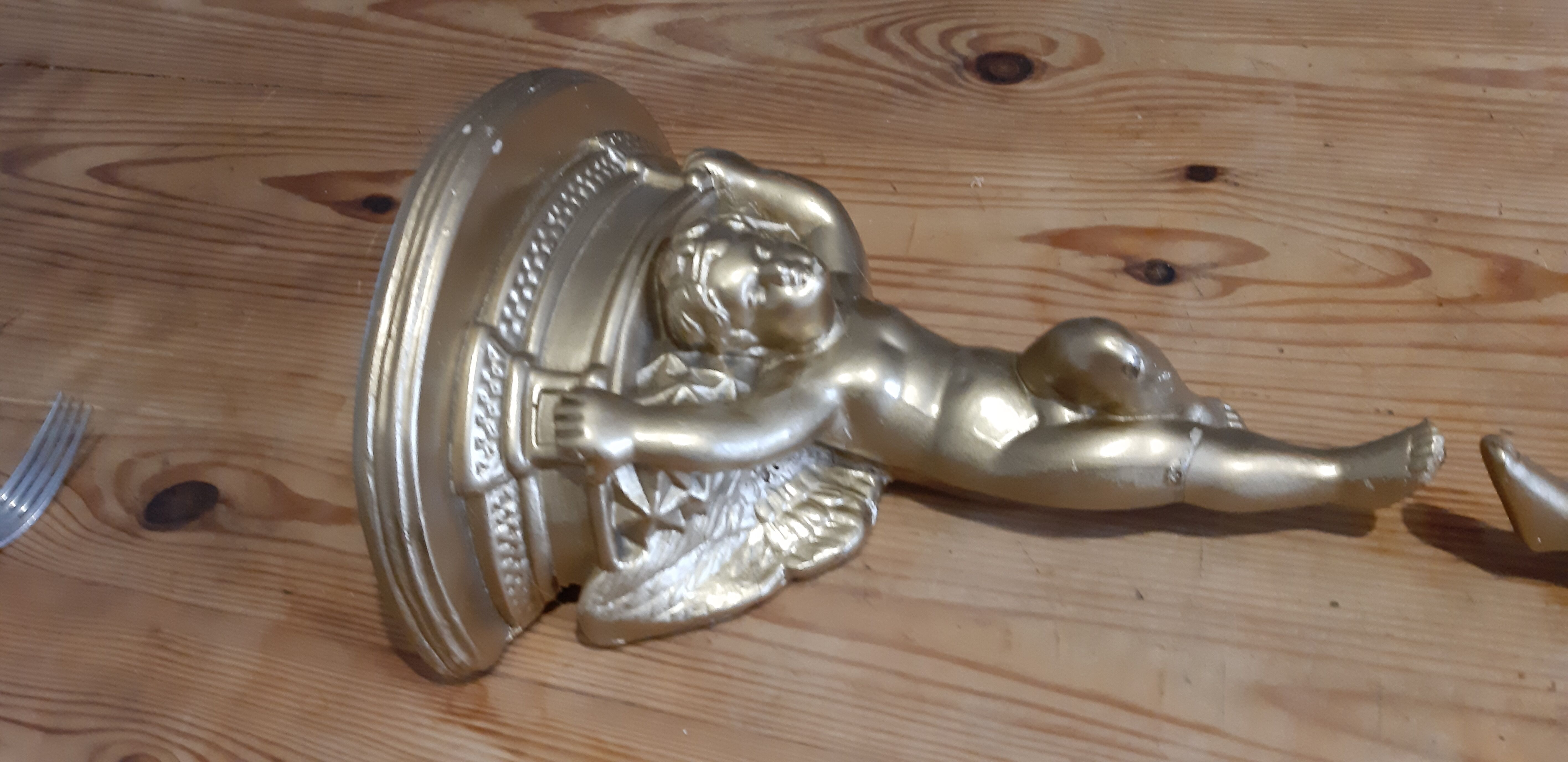 Pair of golden plaster wall selettes