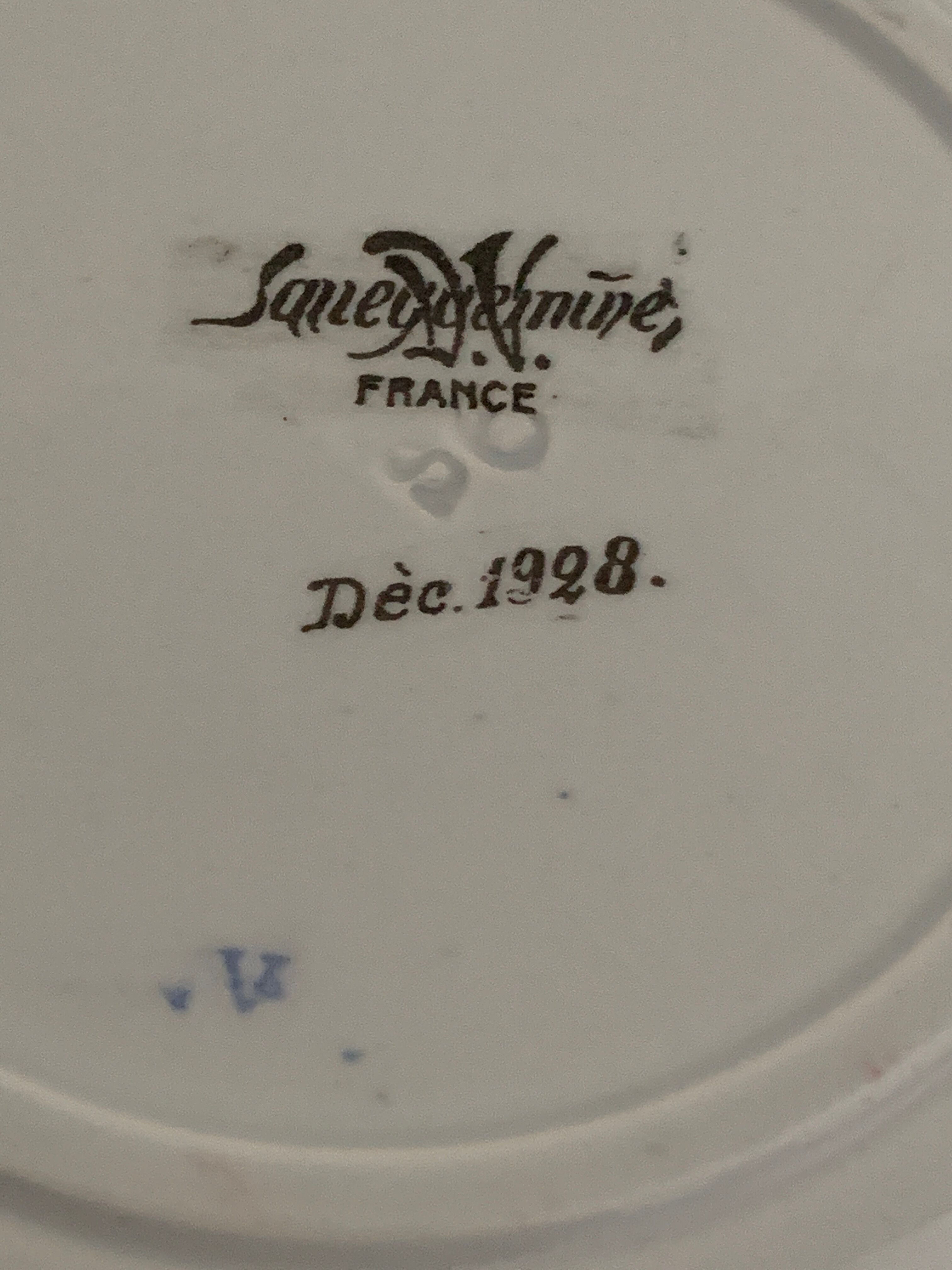 6 Sarreguemines dessert plates, cornucopia, 1928