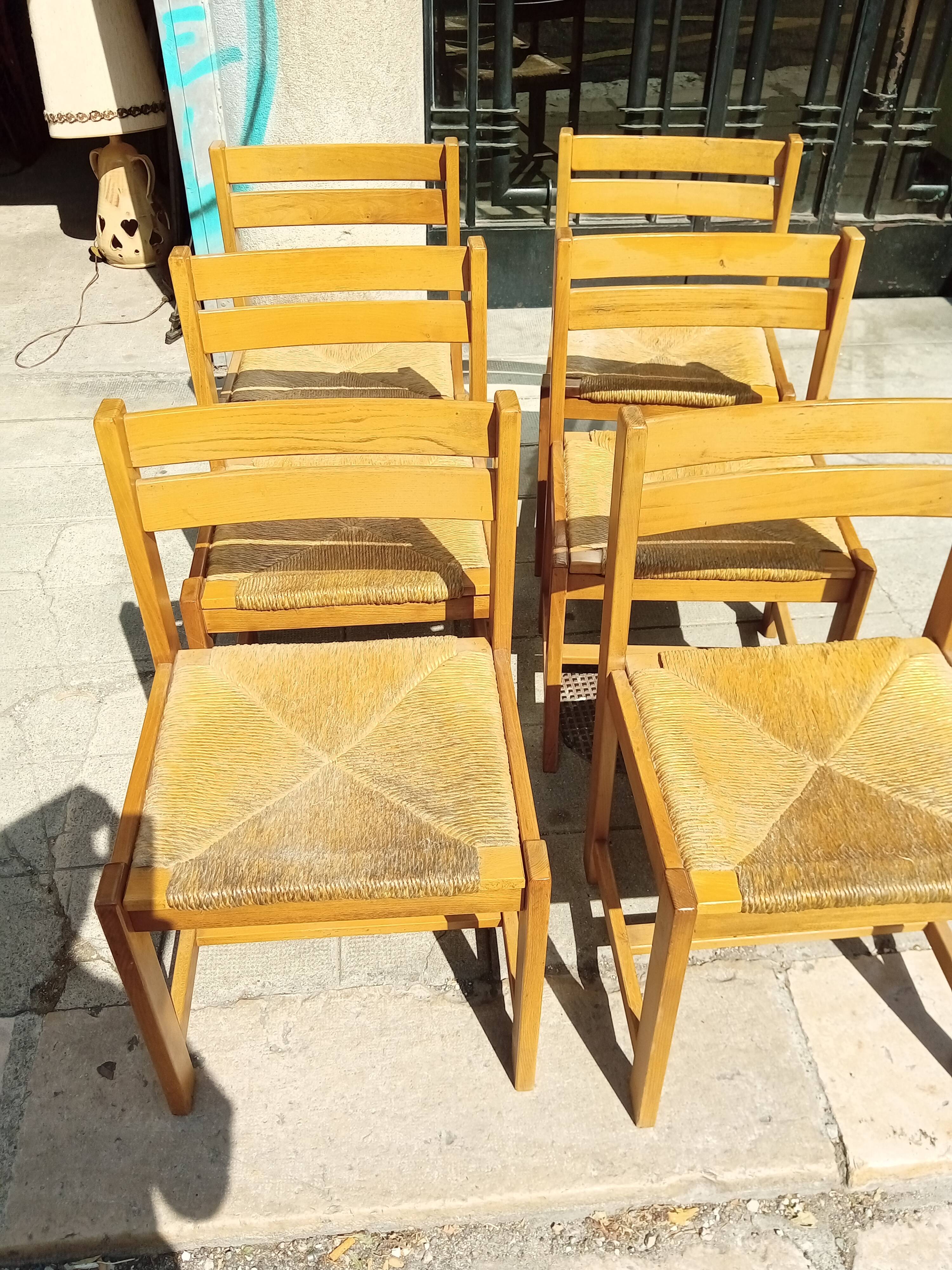 Table and six chairs in elm. Vintage