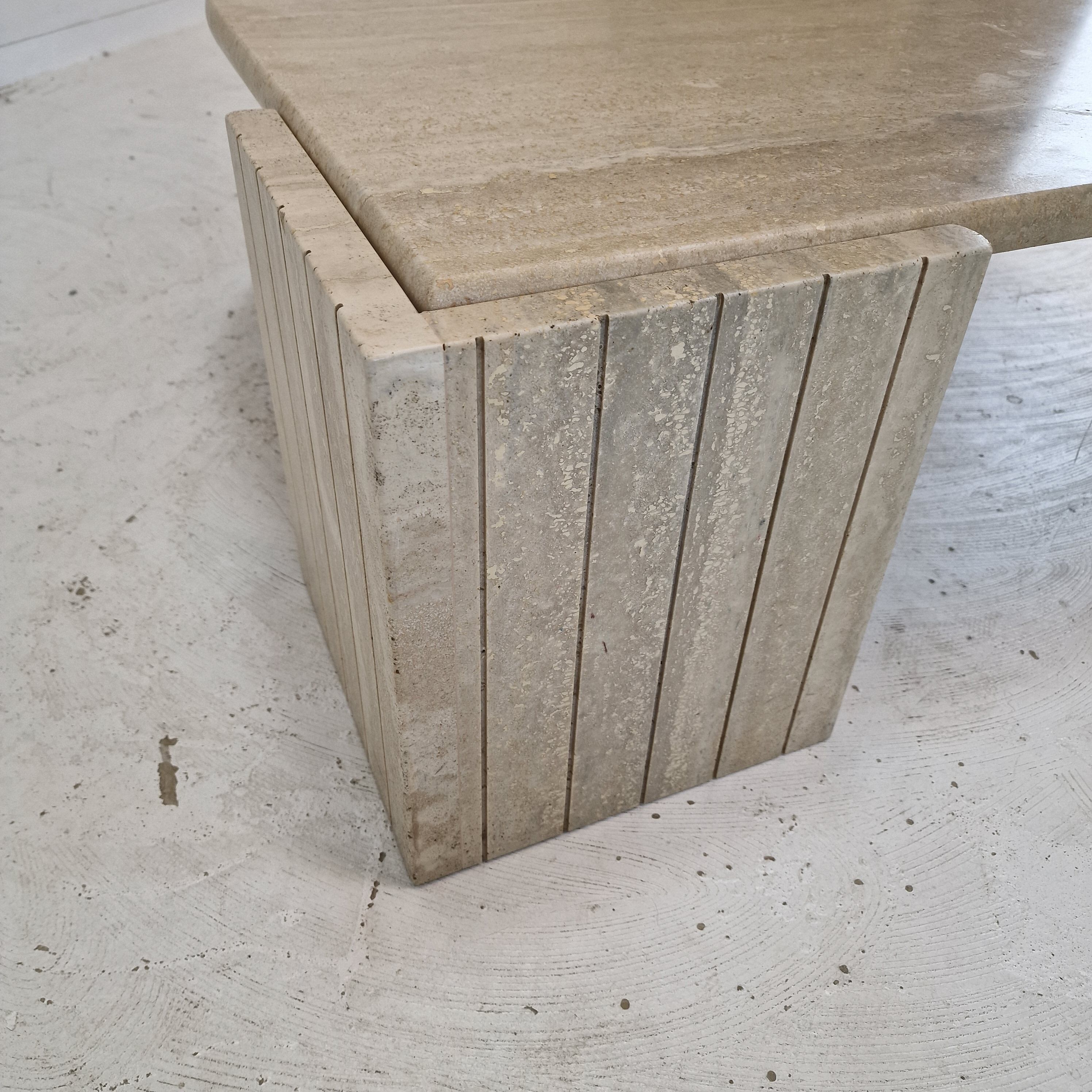 Italian Coffee Table in Travertine, 1980s