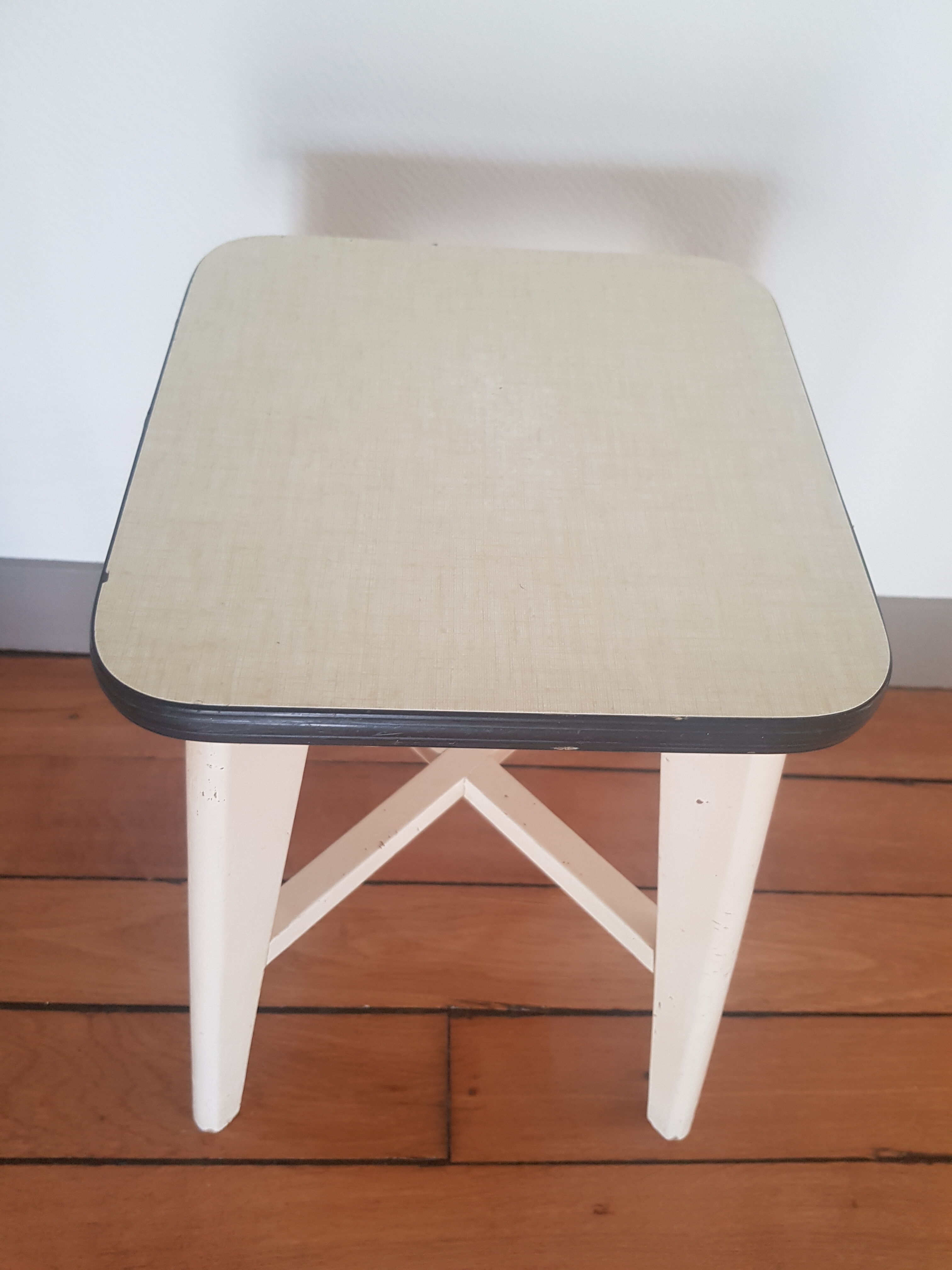 EFi vintage stool
