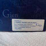 Manufacture Gien box of 2 cups and 2 saucers