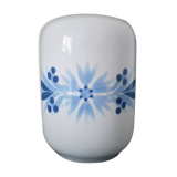 Porcelain pepper shaker with blue patterns