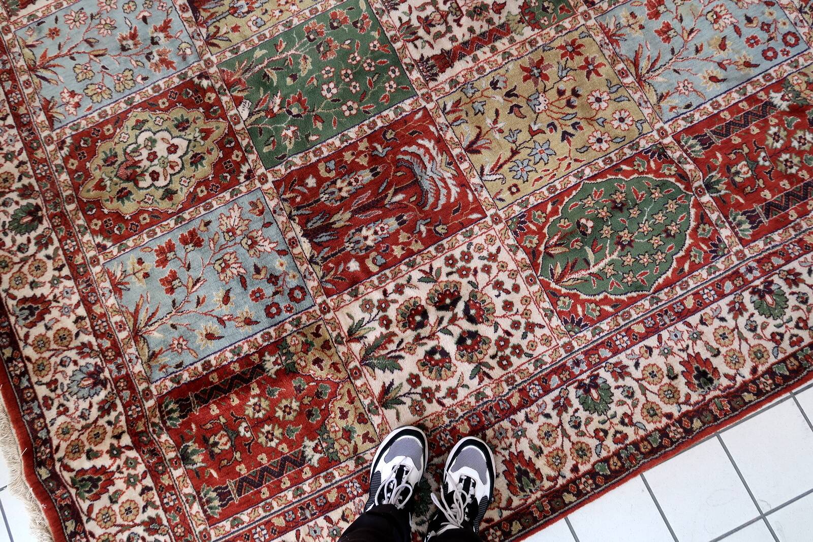 Tapis Vintage Indien Style Qum Fait Main en Laine – Années 1970 – 245 x 352