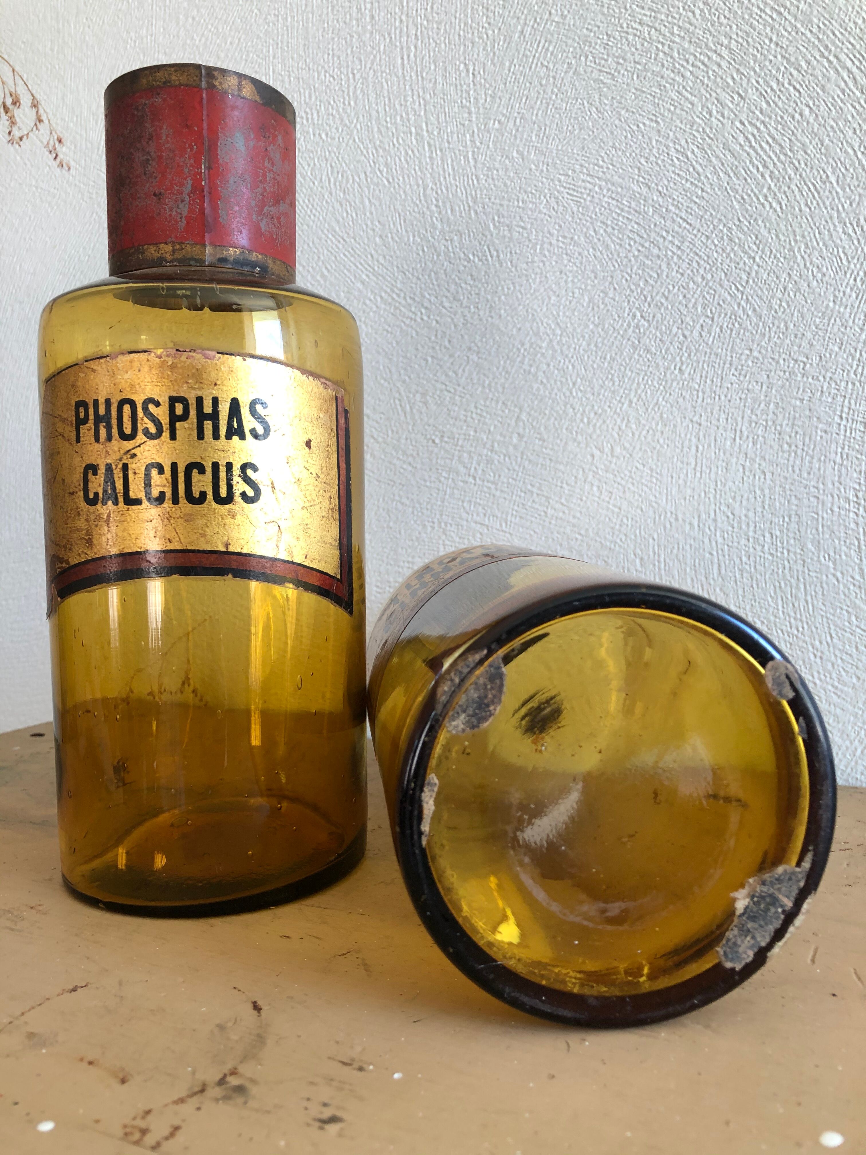 Lots of old brown glass pharmacy jars bottles