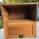 Furniture to lay or hang in oak