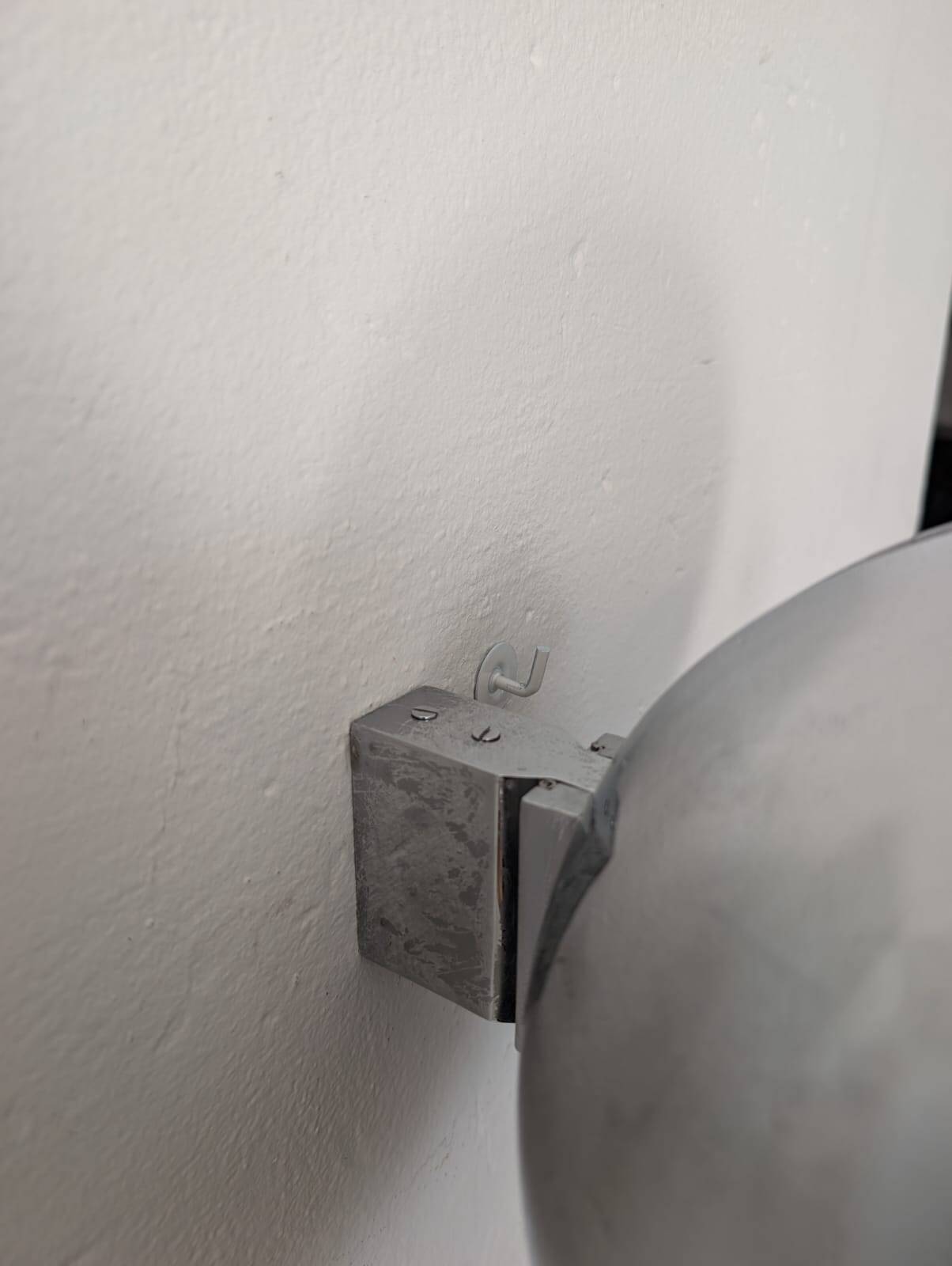 Fontana Arte's Diaframma Sconce, 60s