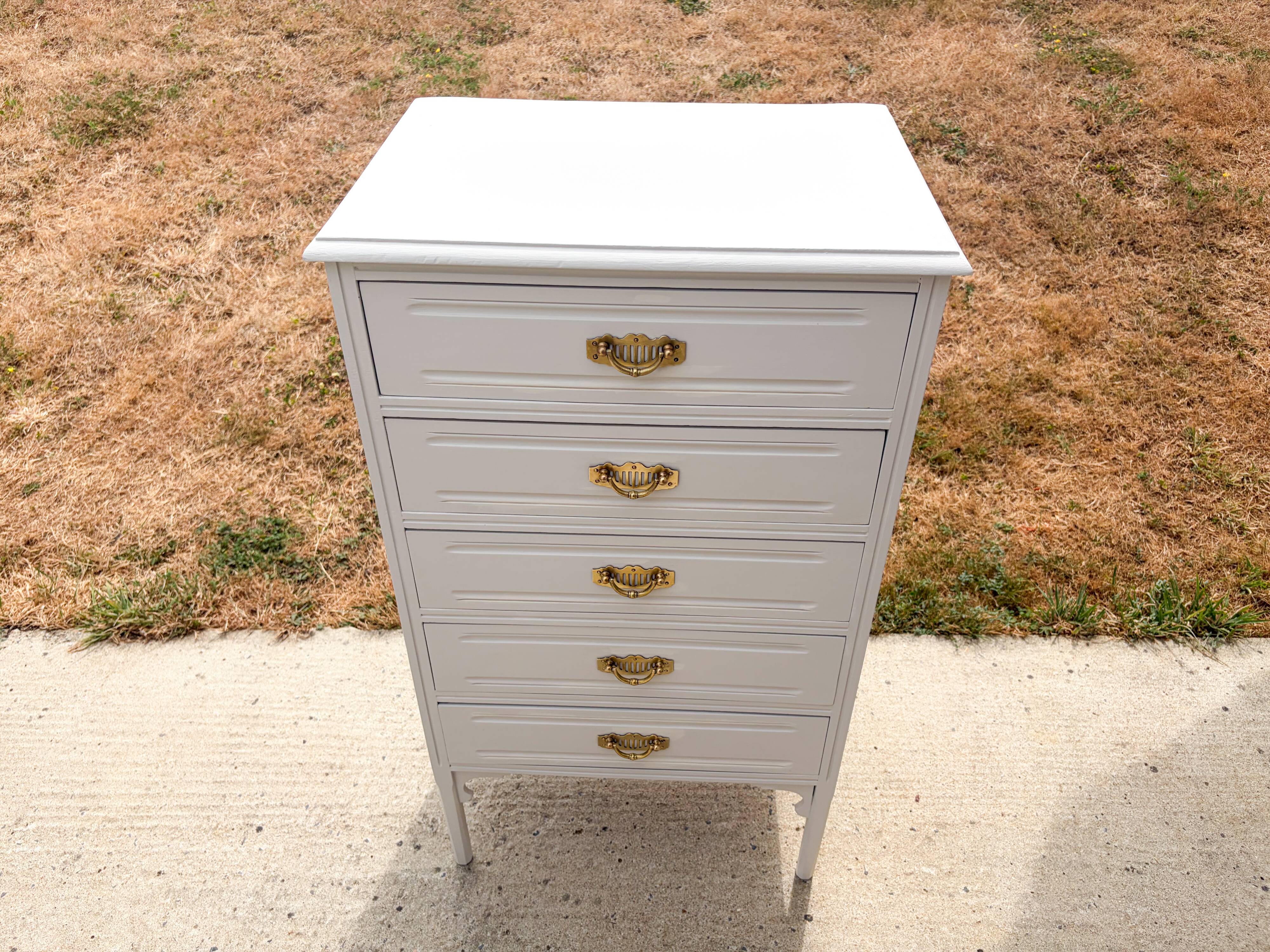 Chest of drawers with 5 drawers from the 1930s/40s.