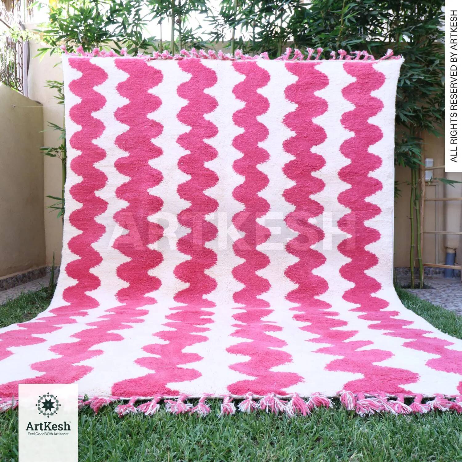 Moroccan handwoven wool rug, 250x150 cm, traditional style.