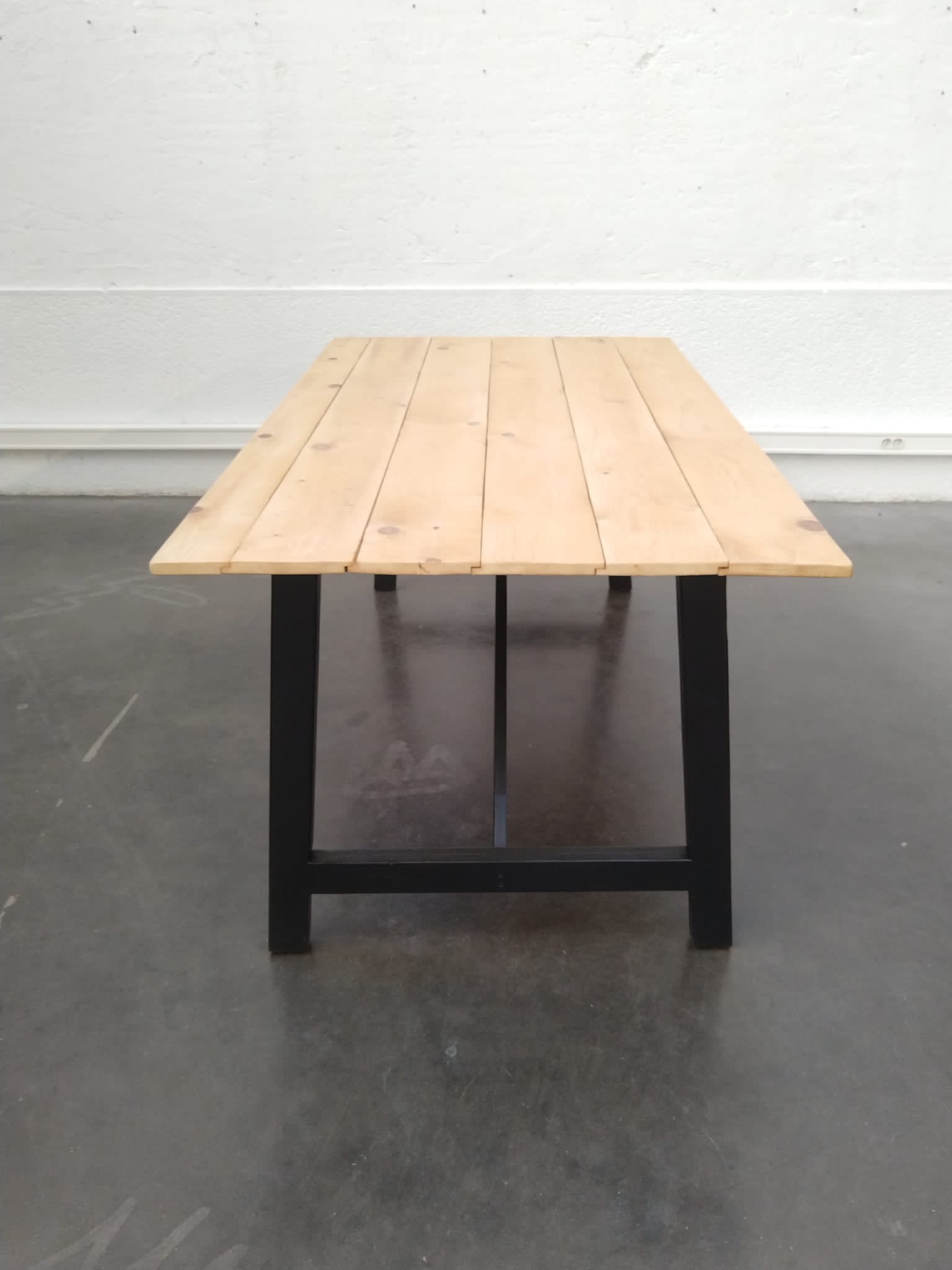 Pine table